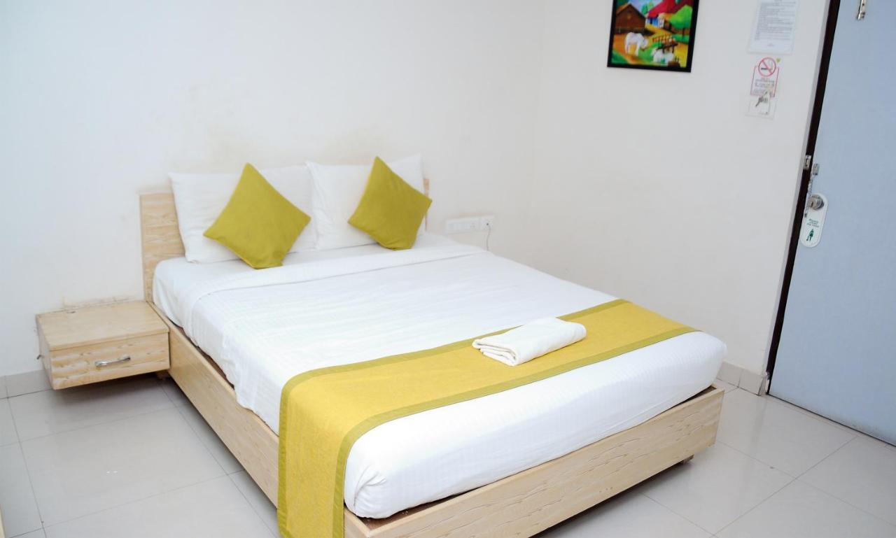 Hotel Pratz Inn Hyderabad Esterno foto