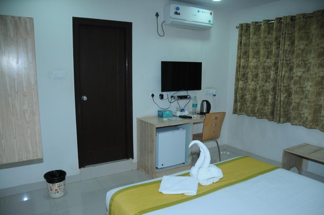 Hotel Pratz Inn Hyderabad Esterno foto